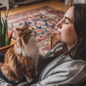 Eine telepathische Verbindung zwischen einer Frau und ihrer Katze